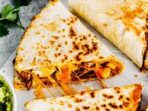 Featured image for Quick And Easy Chicken Quesadilla With Cheese And Veggies