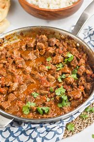 Featured image for Simple Homemade Beef Curry With Potatoes And Peas